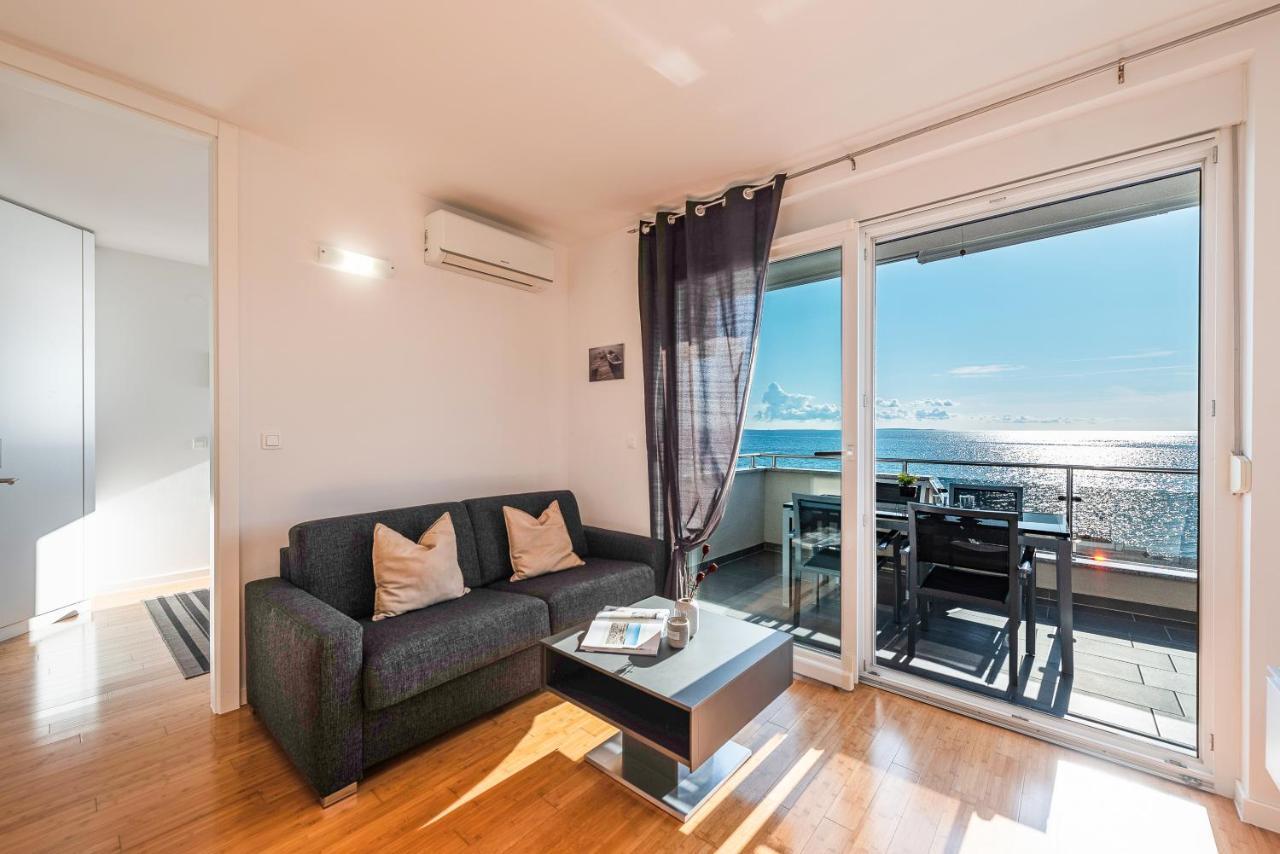 Blue Horizon Modern Ap By The Beach Novalja Exterior foto