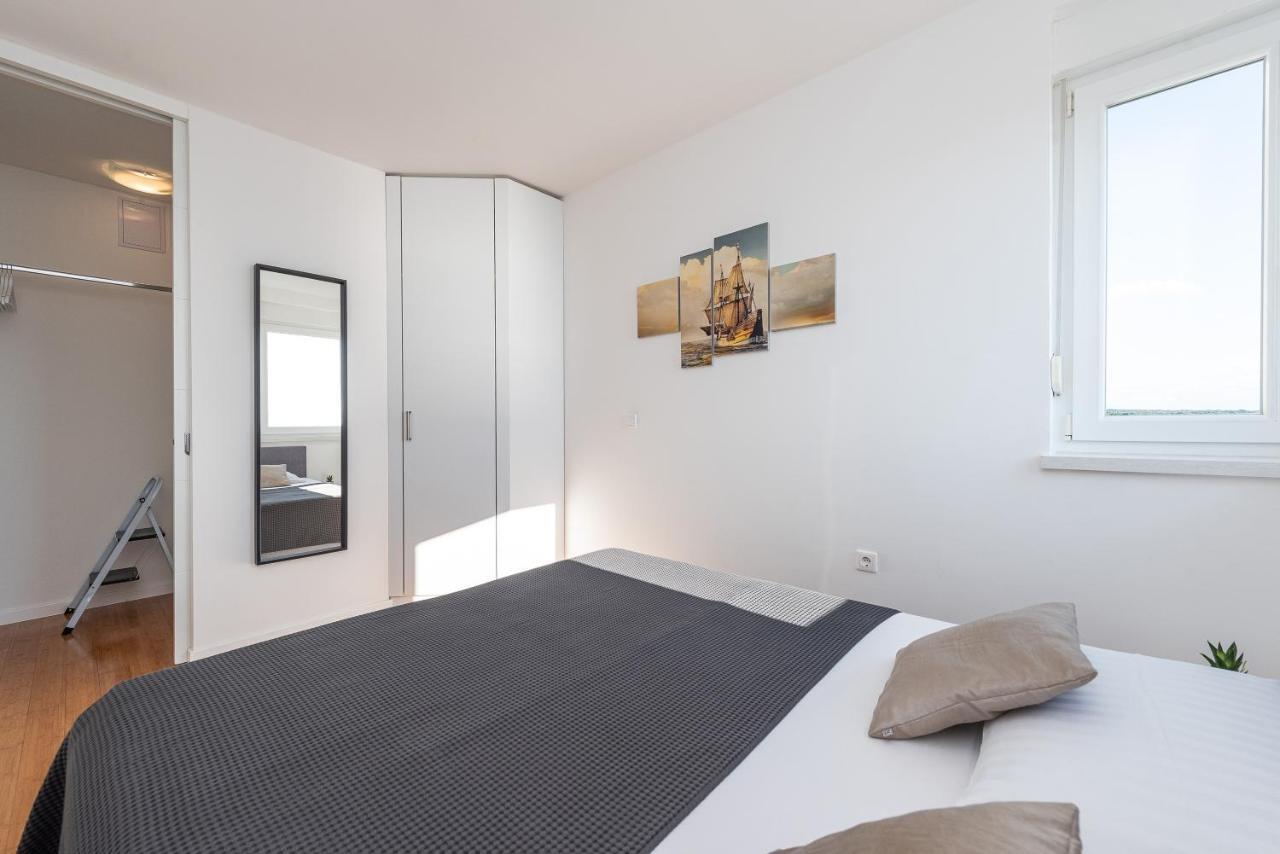 Blue Horizon Modern Ap By The Beach Novalja Exterior foto